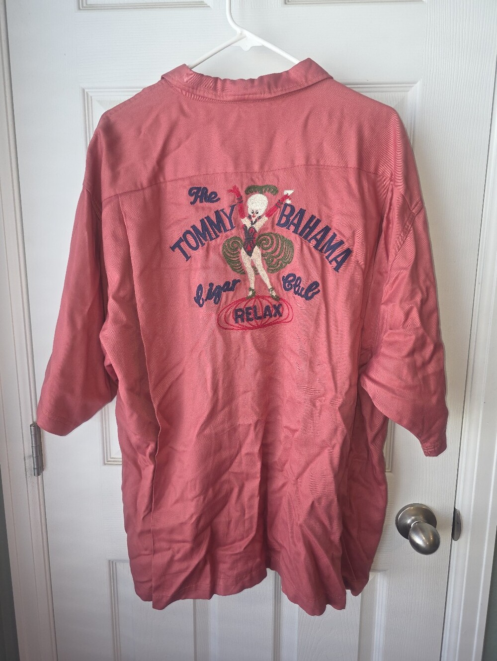 Tommy Bahama Cigar Club Hawaiian Camp Shirt Size L classic Fit Red Rayon